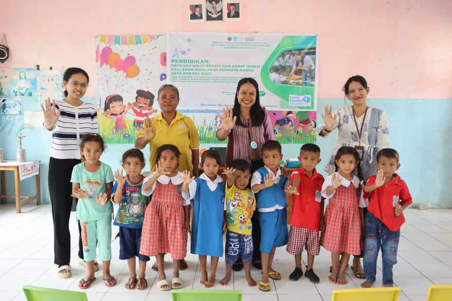 Edukasi Sejak Dini: PHBS di PAUD Permata Bunda Desa Rabasa Biris
